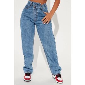 Fashionnova Petite Crossover Straight Leg Jeans - Medium Wash
